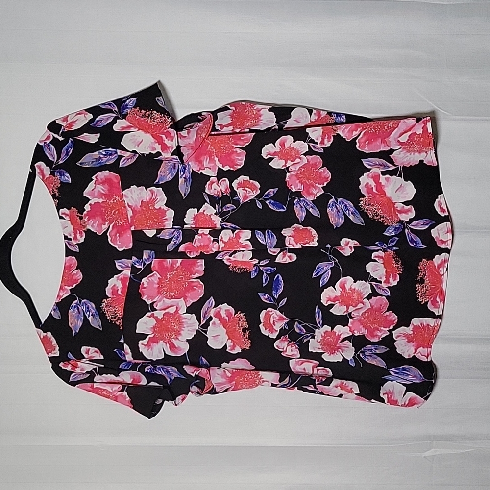 Elle XL Black & Pink Floral Top - Picture 8 of 9